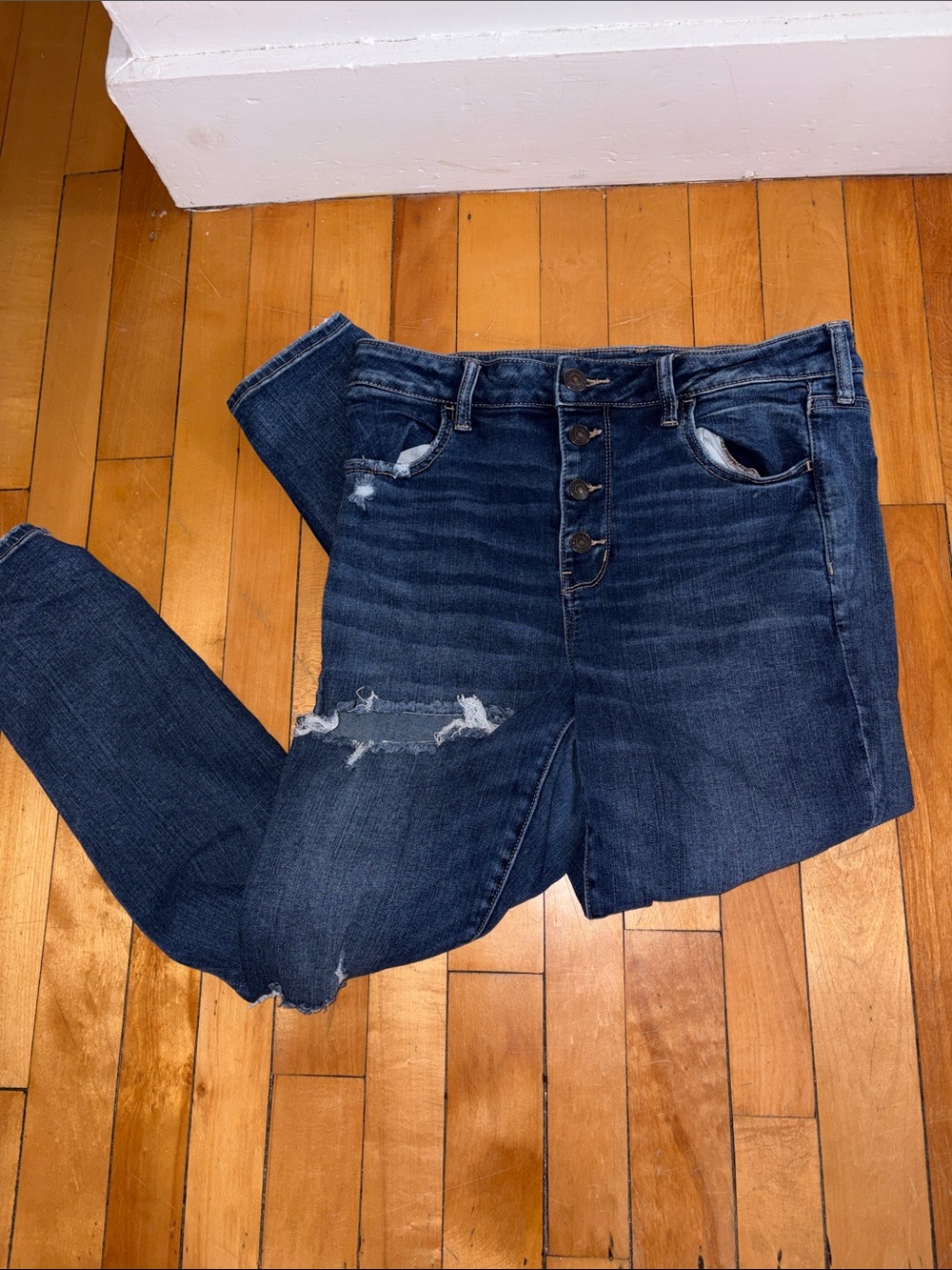 American Eagle Outfitters Dark Blue High-Rise Skinny Jeans with Distressing